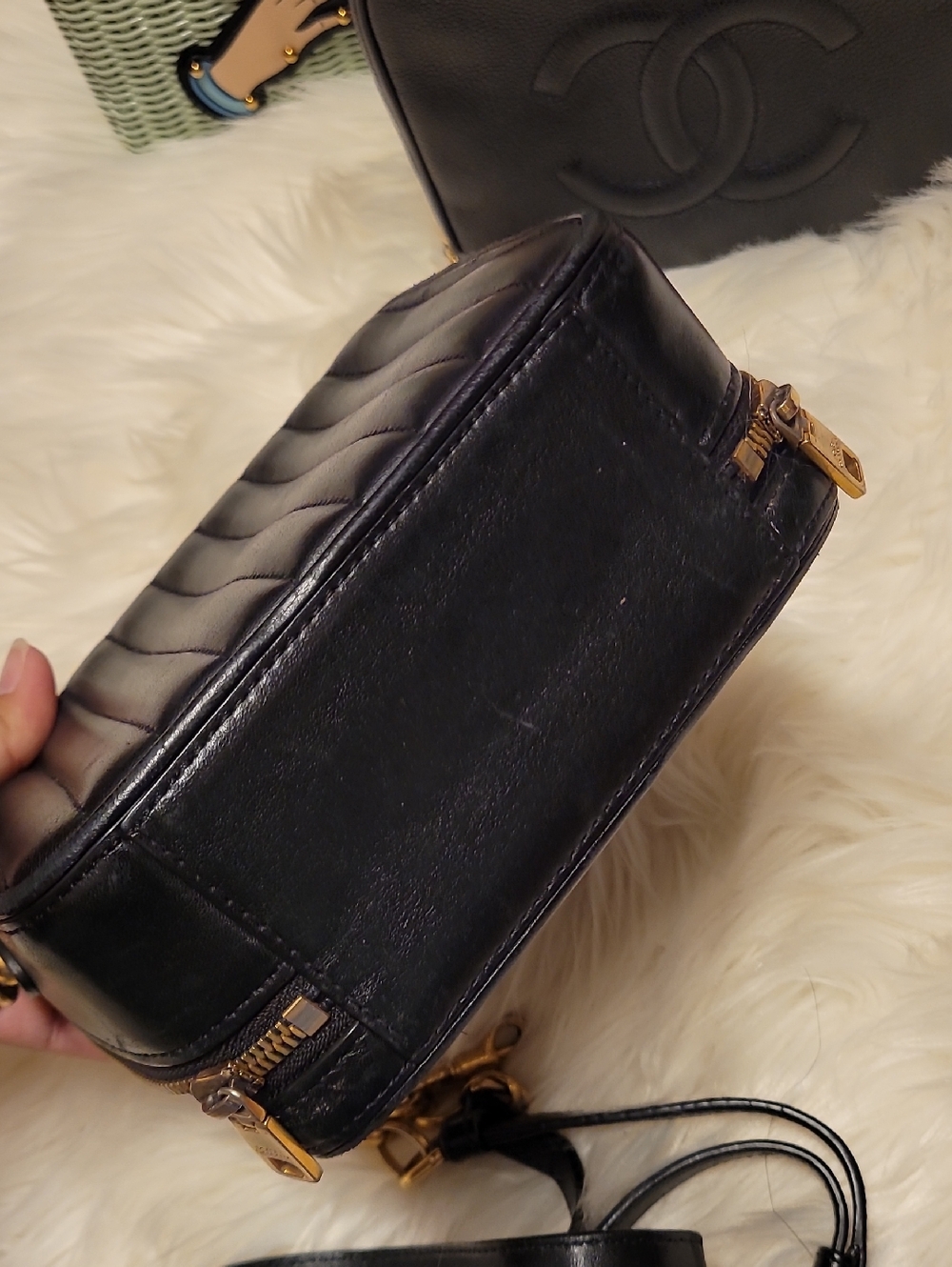 Dolce & Gabbana Black Quilted Leather Crossbody with Gold DG Logo - Picture 6 of 11